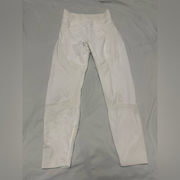 Lululemon New Ambition Super High-Rise Tight 28" *Stained* - Picture 5 of 14